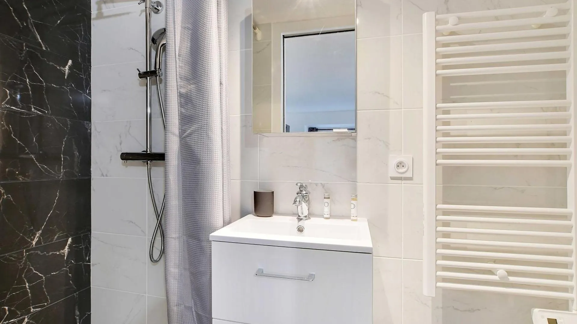 Apartment Lovely Appartement In The Heart Of Paris Opera